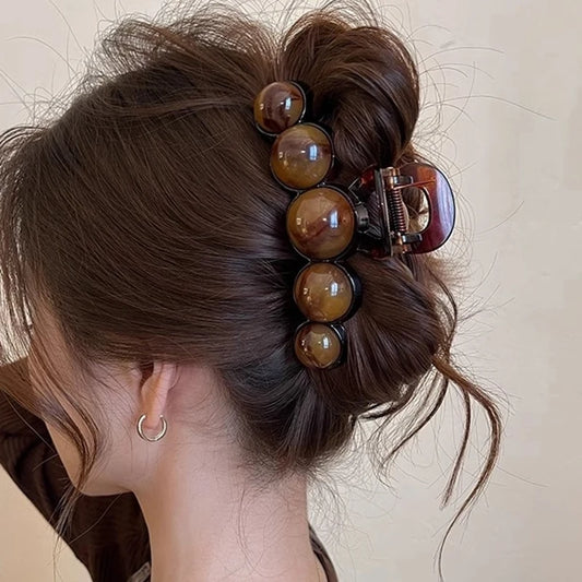 Elegant Pearl Hair Claw