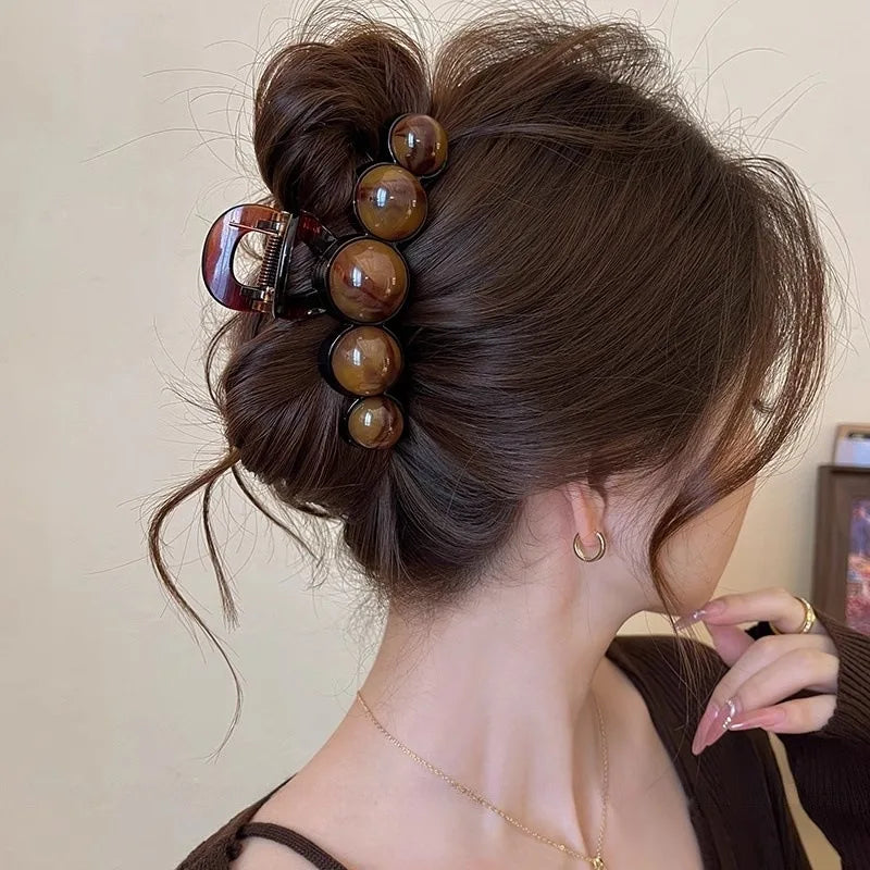 Elegant Pearl Hair Claw