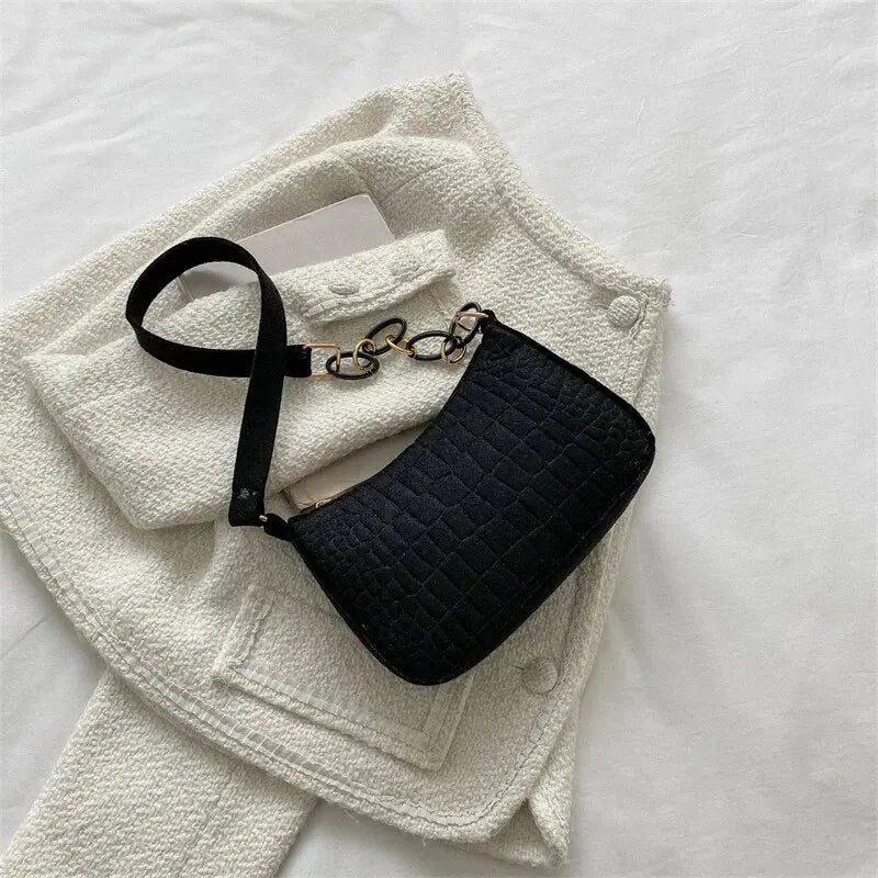 Chic Chain Shoulder Bag